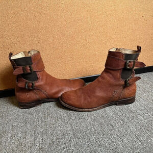 FRYE Women's Anna Gore Short Buffalo Leather Boot in Reddish Brown Size 7